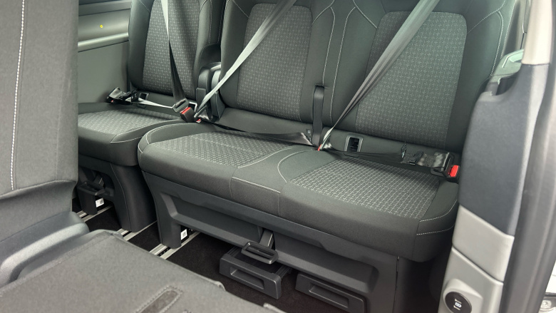 Ford Tourneo Custom 340 L2 Petrol Fwd 2.5 PHEV 232ps H1 Zetec 8 seater Auto